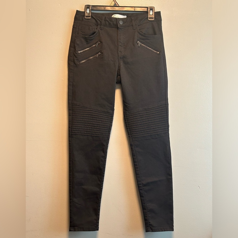 Zara Basic Black Moto Jeans w/ Zippered Pockets